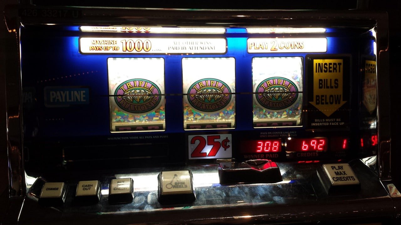 Online slot game reels on a mobile screen for Filipino players at tara777